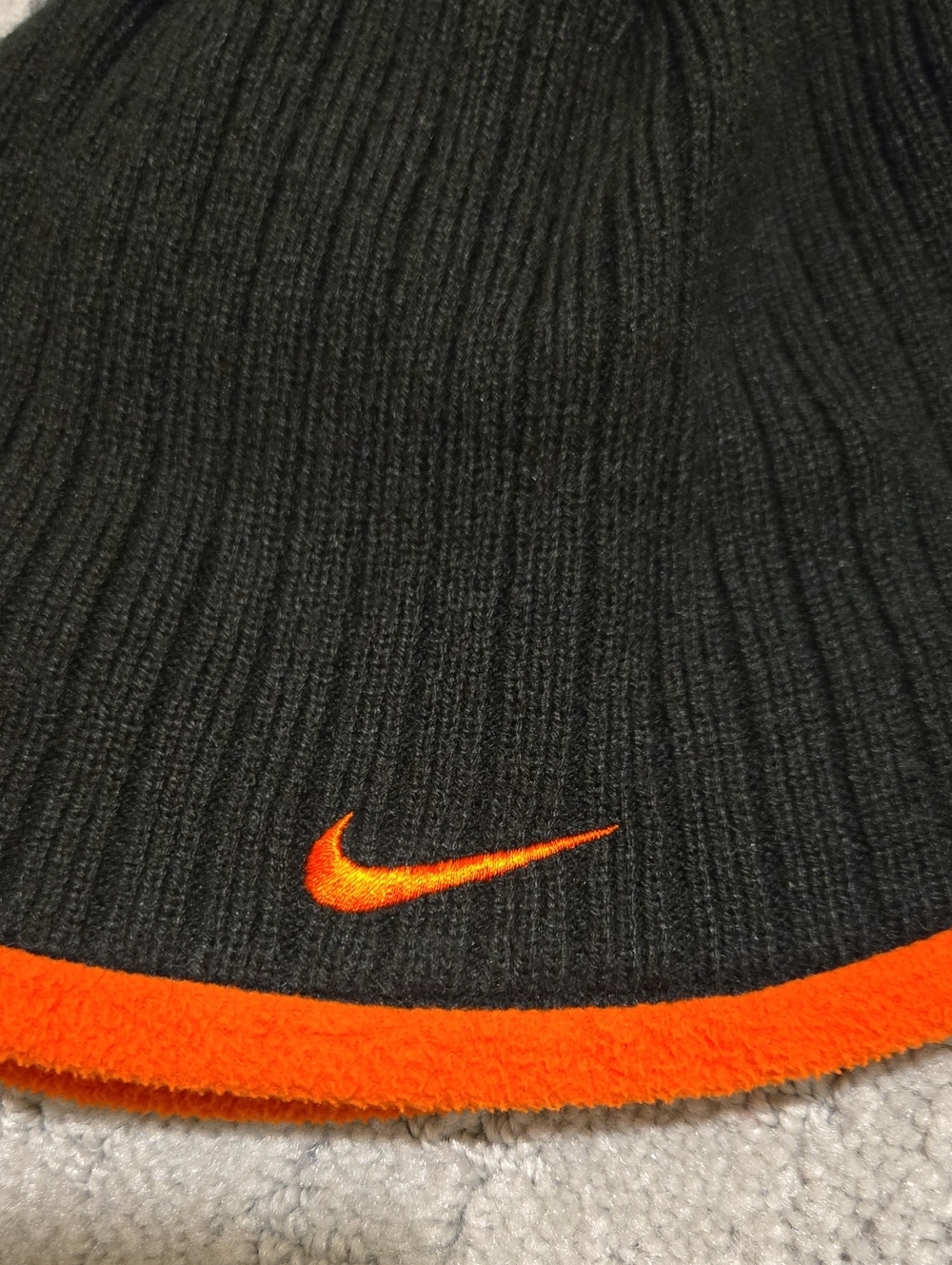 Nike Reversible Oregon State Beanie - Picture 3 of 5